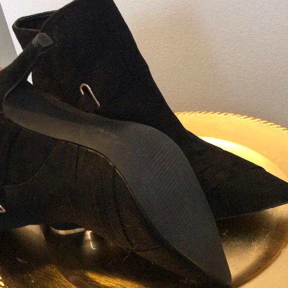 Bad black boots! - Picture 4 of 4